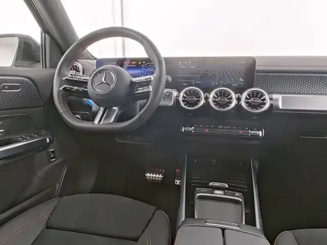 Mercedes-Benz EQB 300