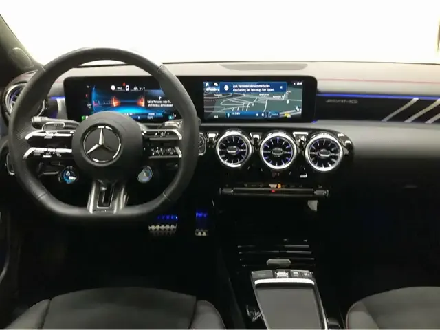Mercedes-Benz CLA 35 AMG