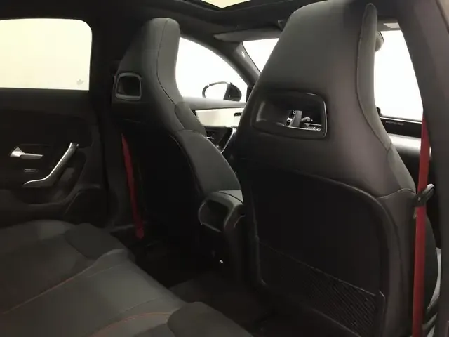 Mercedes-Benz CLA 35 AMG