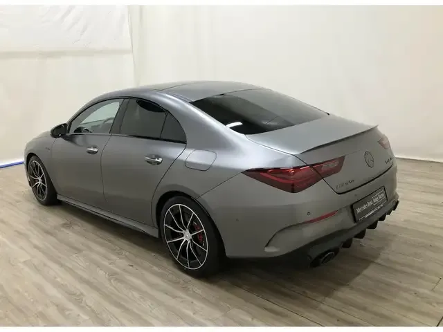 Mercedes-Benz CLA 35 AMG