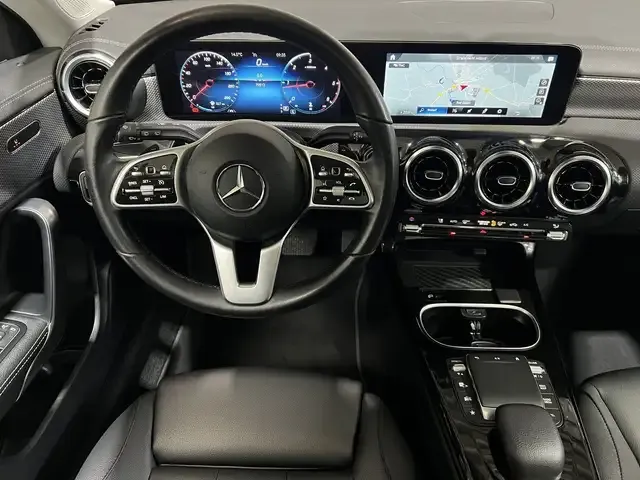 Mercedes-Benz CLA 200