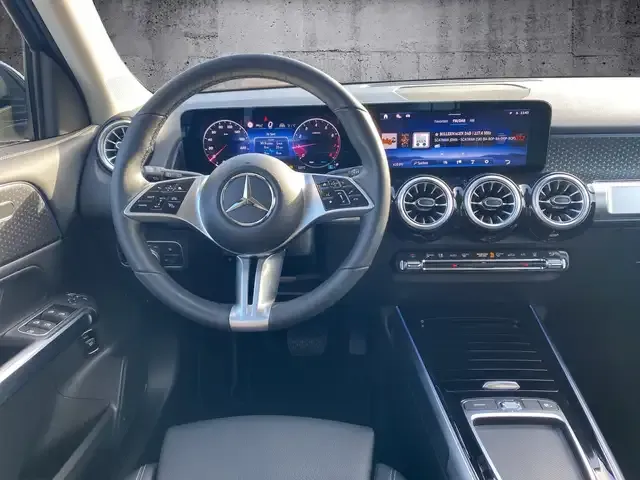 Mercedes-Benz GLB 200