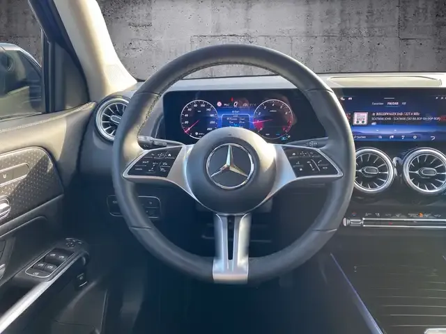 Mercedes-Benz GLB 200