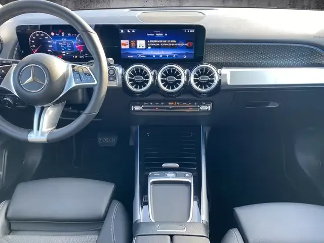 Mercedes-Benz GLB 200