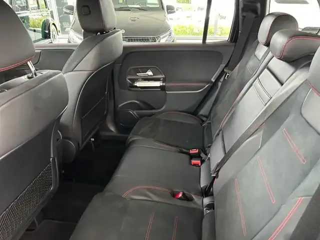 Mercedes-Benz GLB 180