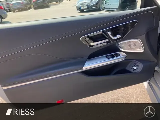 Mercedes-Benz CLE 300