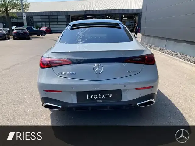 Mercedes-Benz CLE 300