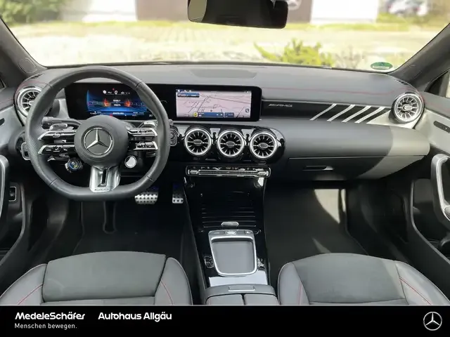 Mercedes-Benz CLA 35 AMG
