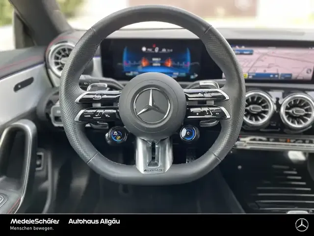 Mercedes-Benz CLA 35 AMG