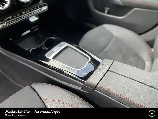 Mercedes-Benz CLA 35 AMG