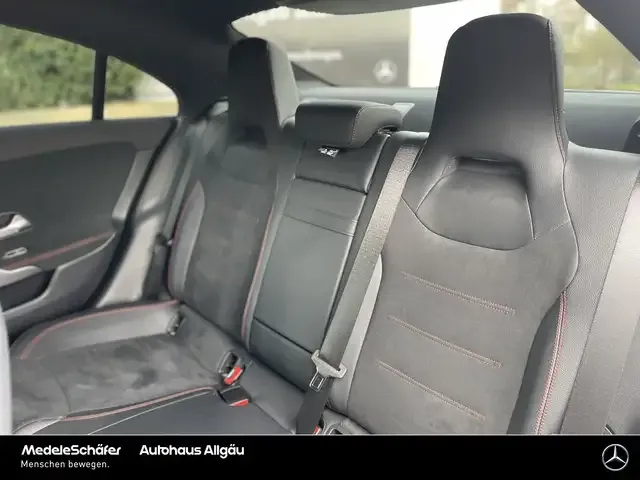 Mercedes-Benz CLA 35 AMG