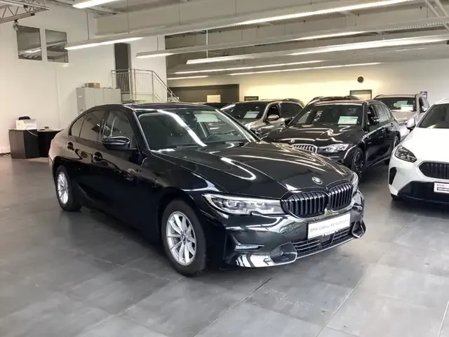 BMW 320