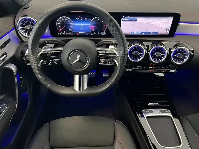 Mercedes-Benz CLA 200