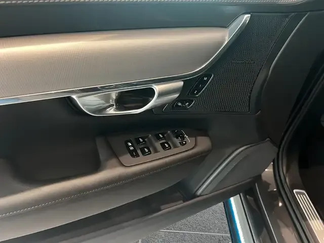 Volvo V90 Cross Country