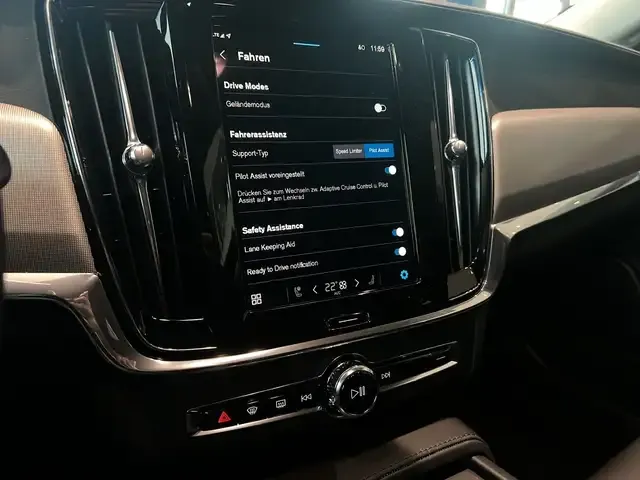 Volvo V90 Cross Country