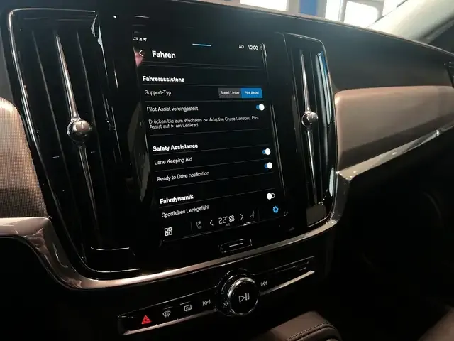 Volvo V90 Cross Country