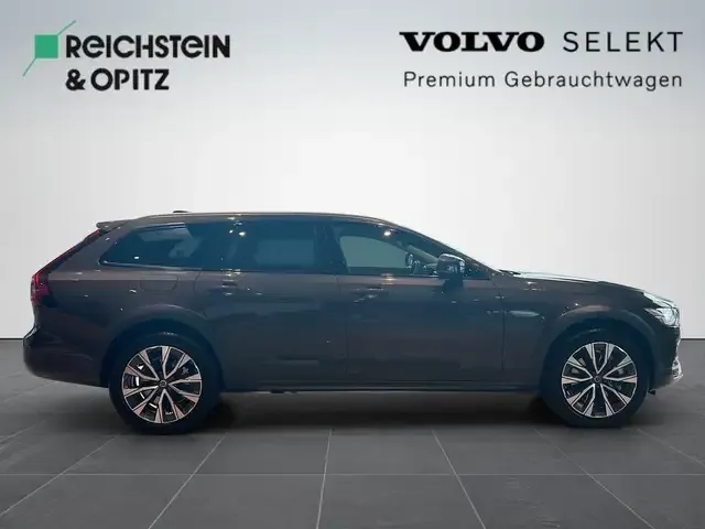Volvo V90 Cross Country