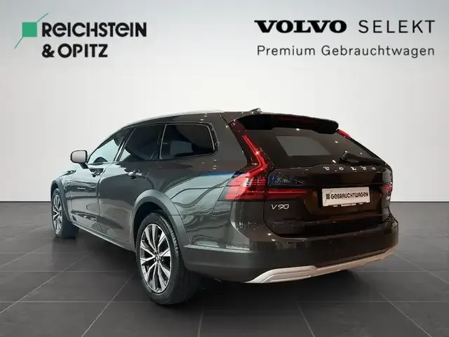 Volvo V90 Cross Country