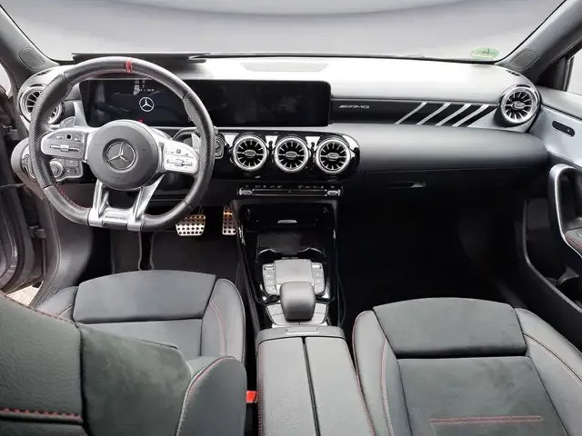 Mercedes-Benz A 35 AMG