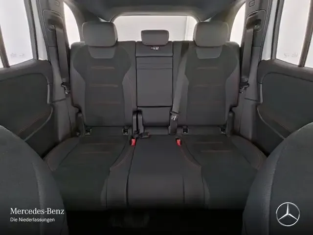 Mercedes-Benz EQB 300