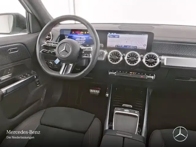Mercedes-Benz EQB 300