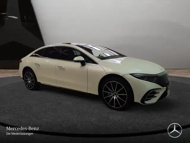 Mercedes-Benz EQS