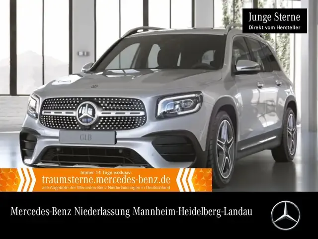 Mercedes-Benz GLB 220