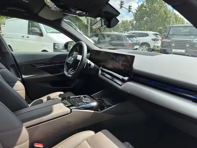 BMW 550