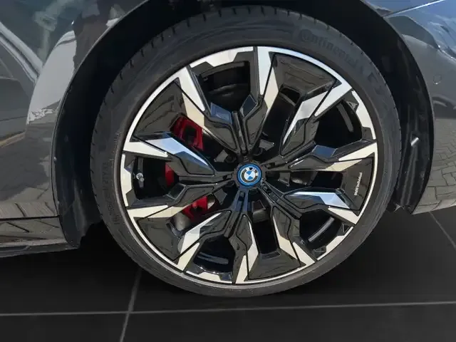 BMW 550