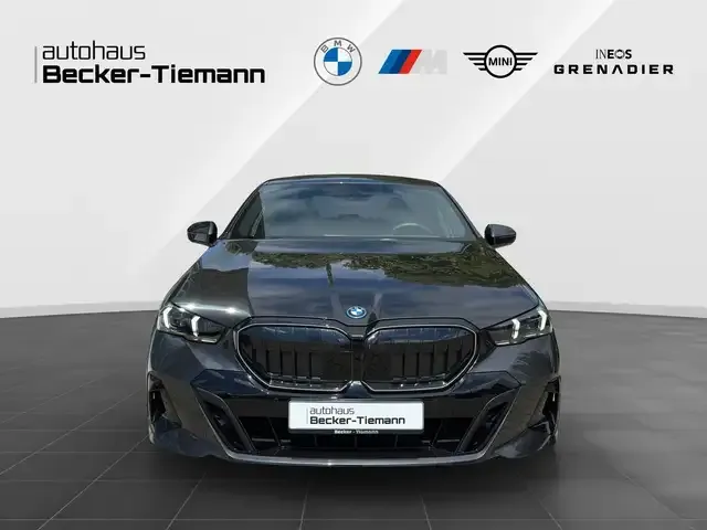 BMW 550