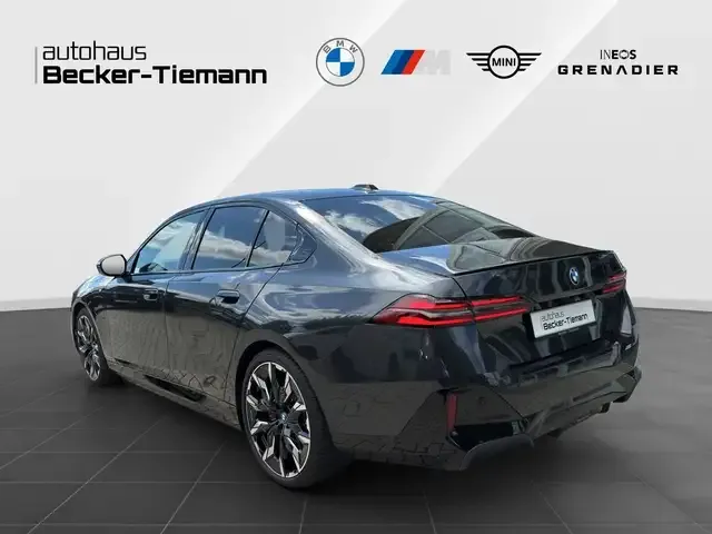 BMW 550