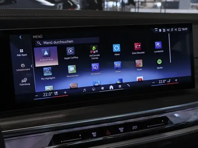 BMW i7