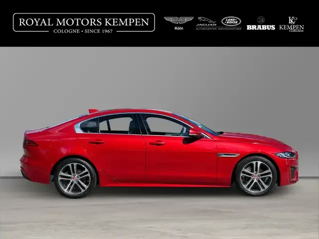 Jaguar XE