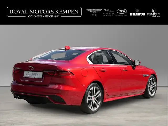 Jaguar XE