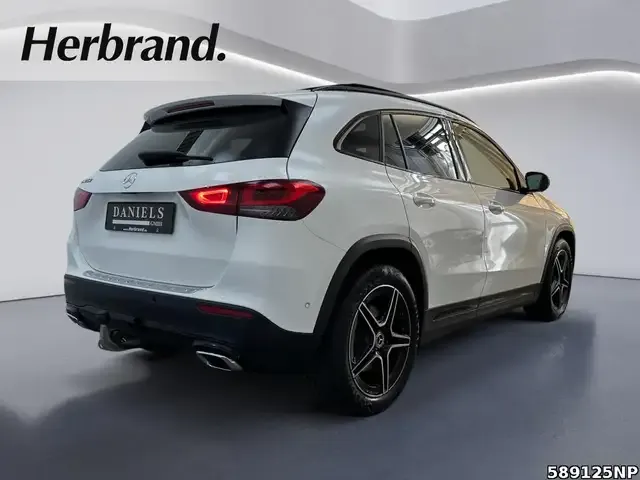 Mercedes-Benz GLA 250