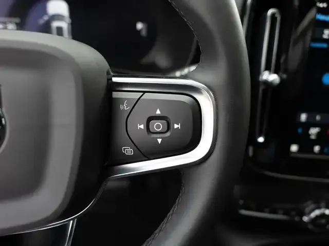 Volvo EX40