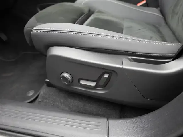 Volvo EX40