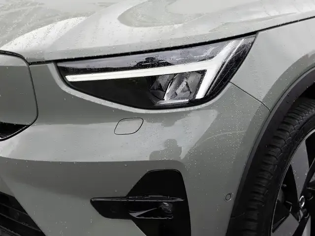 Volvo EX40