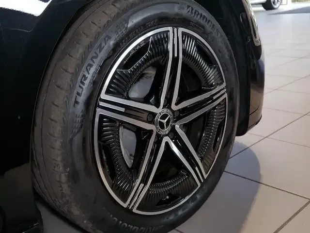 Mercedes-Benz EQE 500