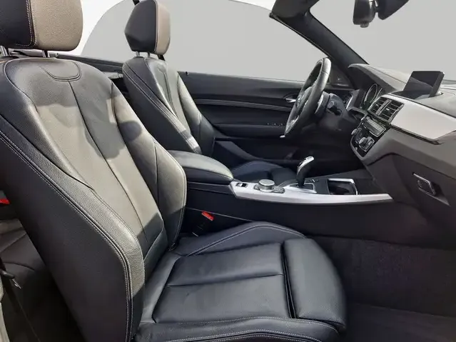 BMW 220