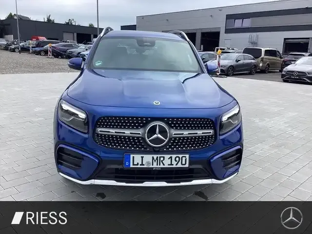Mercedes-Benz GLB 200