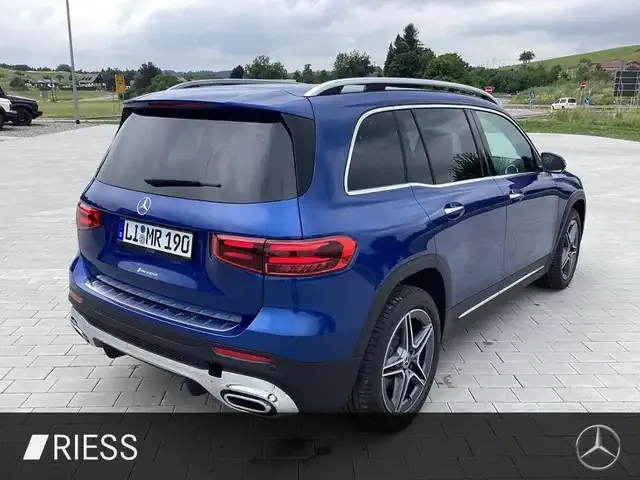Mercedes-Benz GLB 200