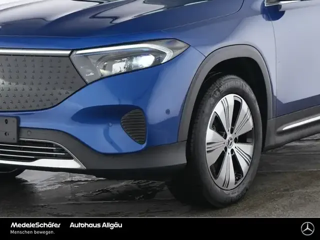 Mercedes-Benz EQB 300