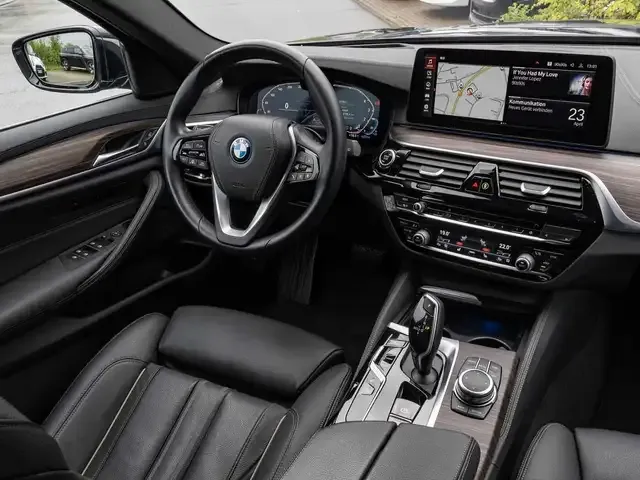 BMW 530