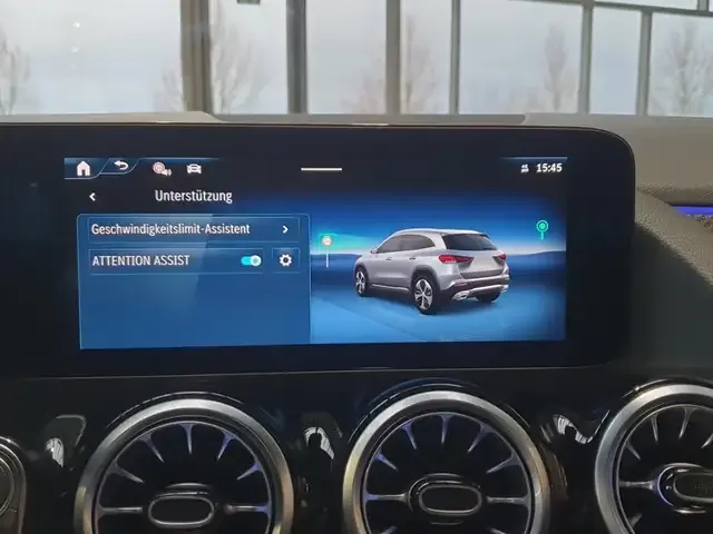 Mercedes-Benz GLA 200