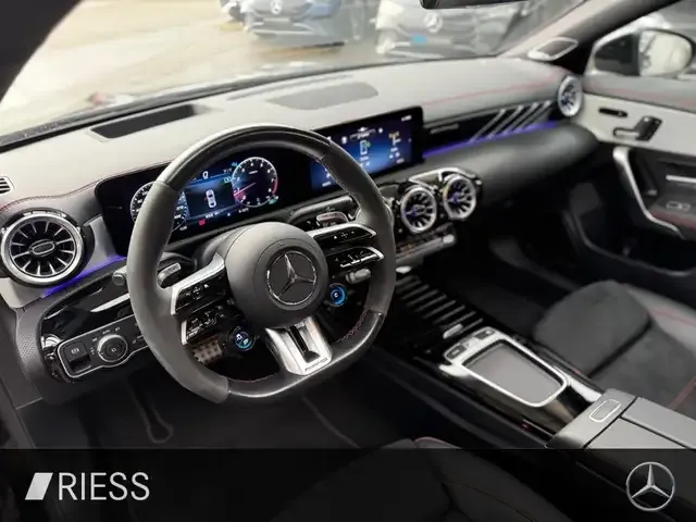 Mercedes-Benz CLA 45 AMG