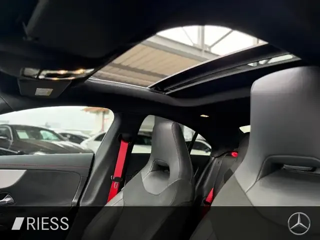 Mercedes-Benz CLA 45 AMG