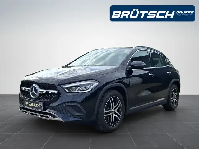 Mercedes-Benz GLA 220
