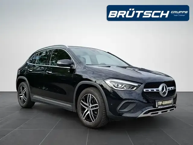 Mercedes-Benz GLA 220