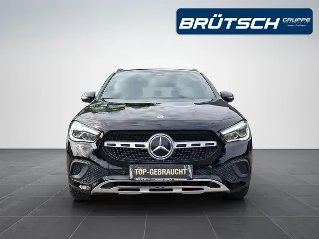 Mercedes-Benz GLA 220
